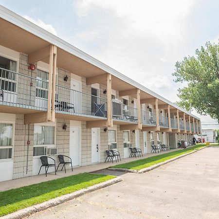 Auberge Le Parasol Saguenay Zewnętrze zdjęcie