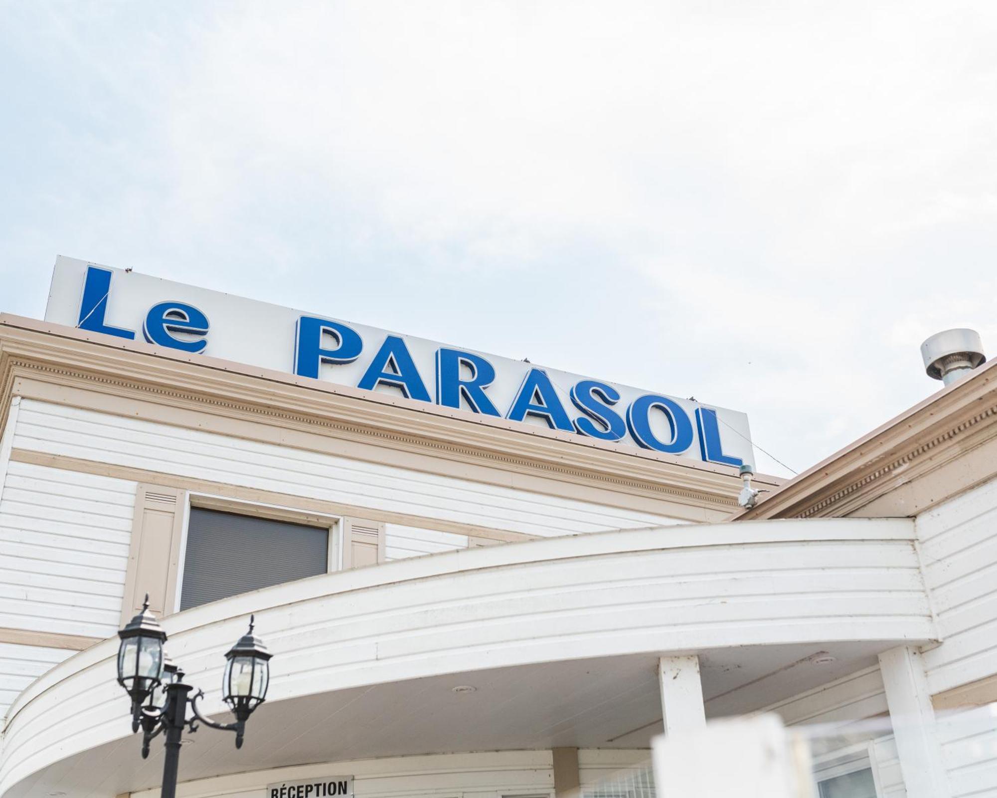 Auberge Le Parasol Saguenay Zewnętrze zdjęcie