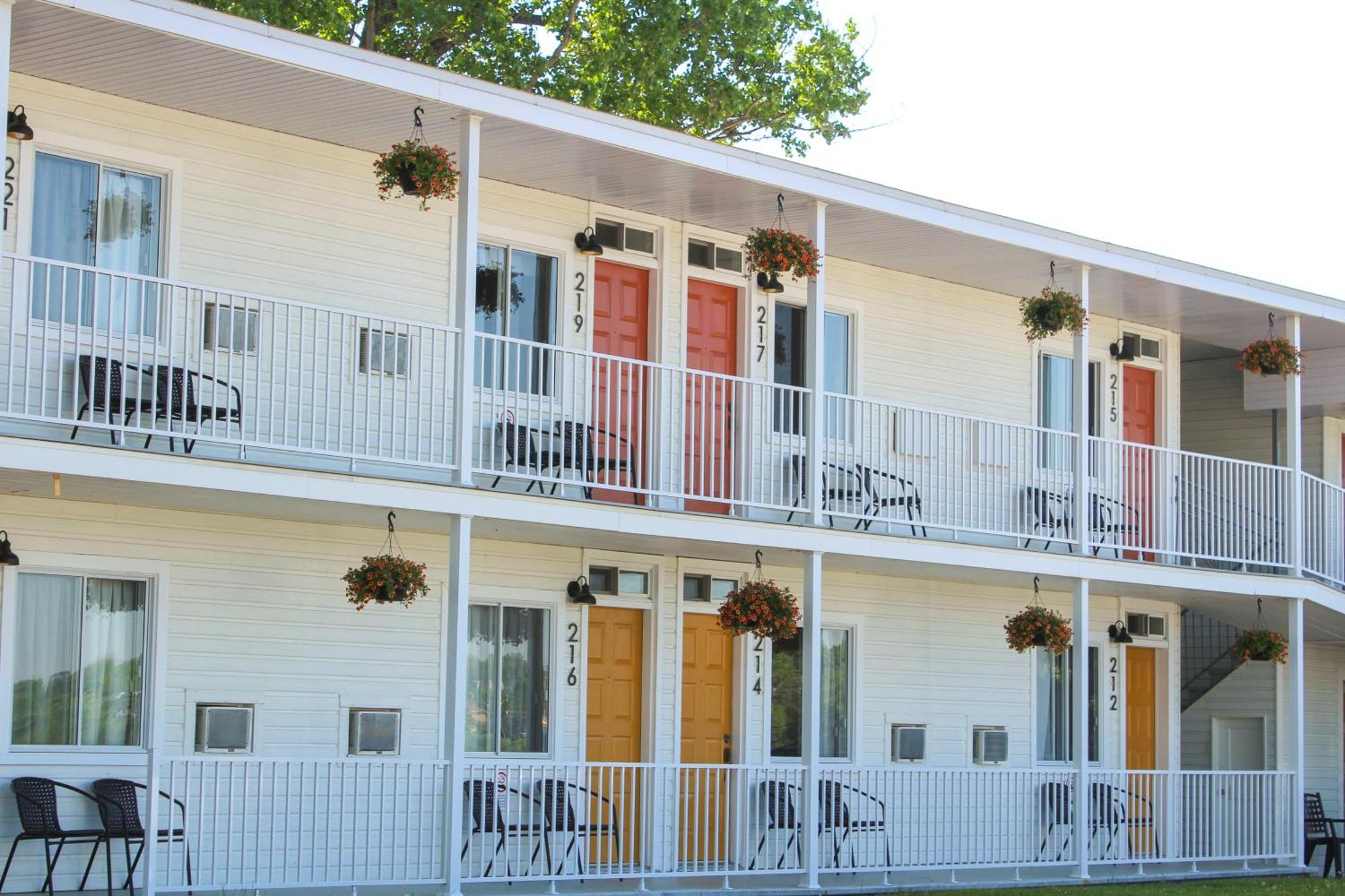 Auberge Le Parasol Saguenay Zewnętrze zdjęcie