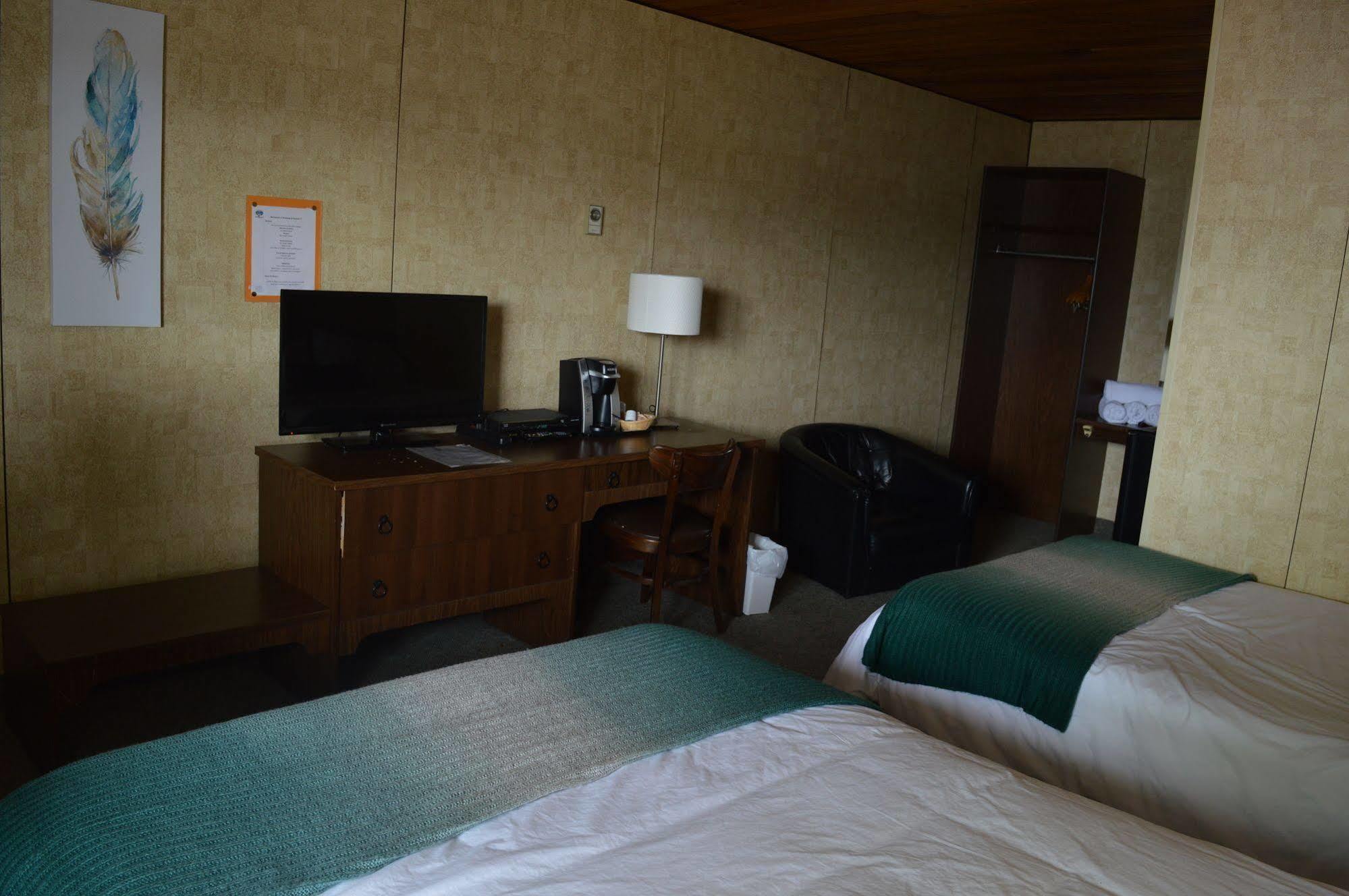 Auberge Le Parasol Saguenay Zewnętrze zdjęcie