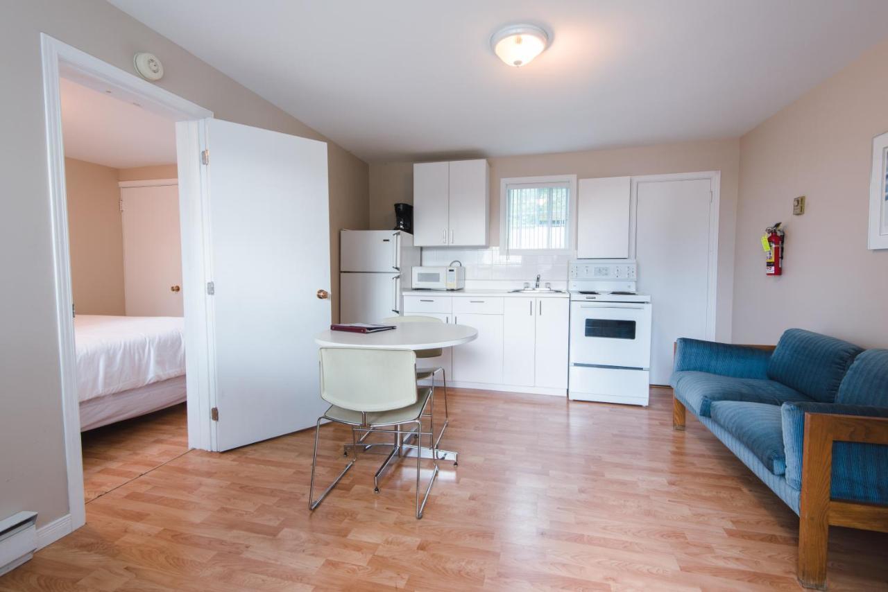 Auberge Le Parasol Saguenay Zewnętrze zdjęcie